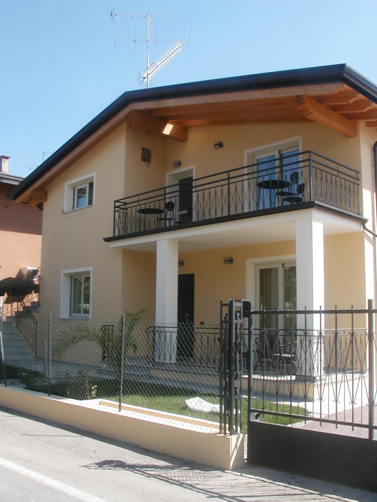 Trattoria Bettola Acomodação com café da manhã Lonato Exterior foto